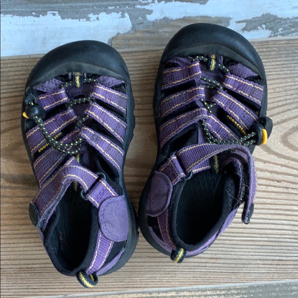 Kid keen sandals
